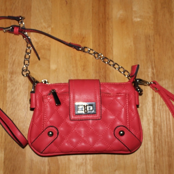 Charming Charlie Handbags - Charming Charlie Quilted Crossbody